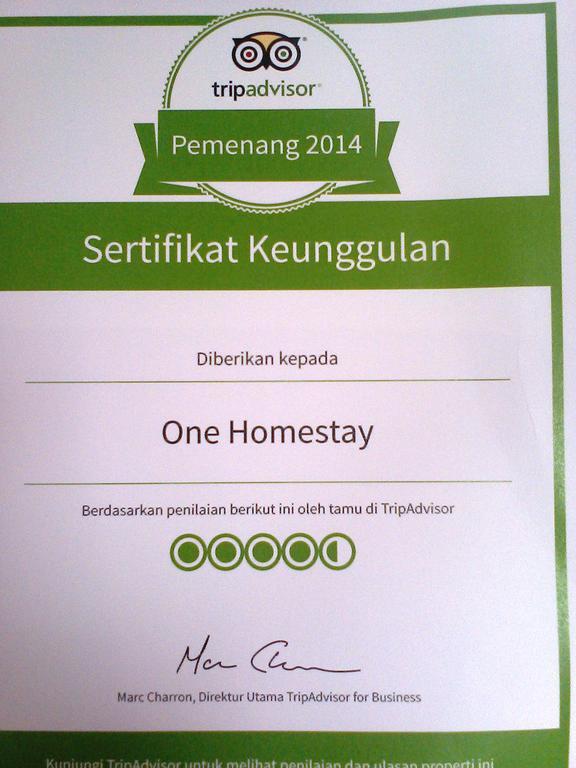 One Homestay And Warung Munduk Екстериор снимка