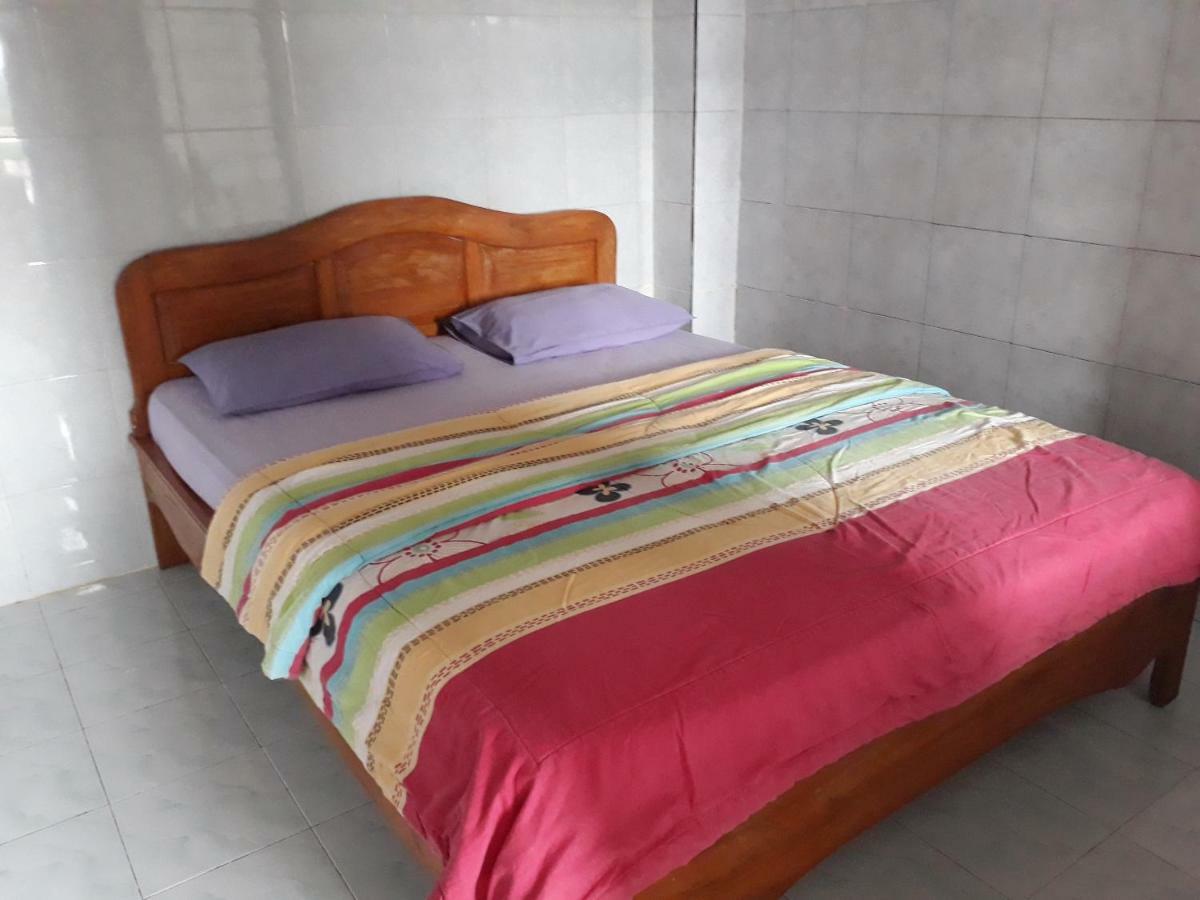 One Homestay And Warung Munduk Екстериор снимка