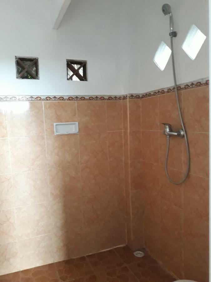 One Homestay And Warung Munduk Екстериор снимка