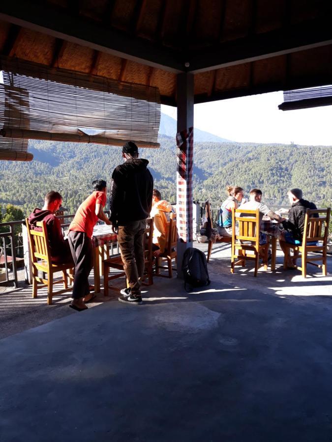 One Homestay And Warung Munduk Екстериор снимка